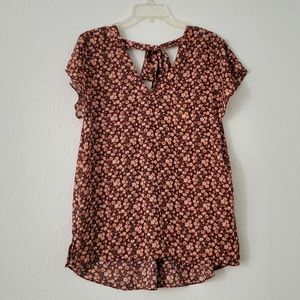 Everleigh floral V neck tie back top